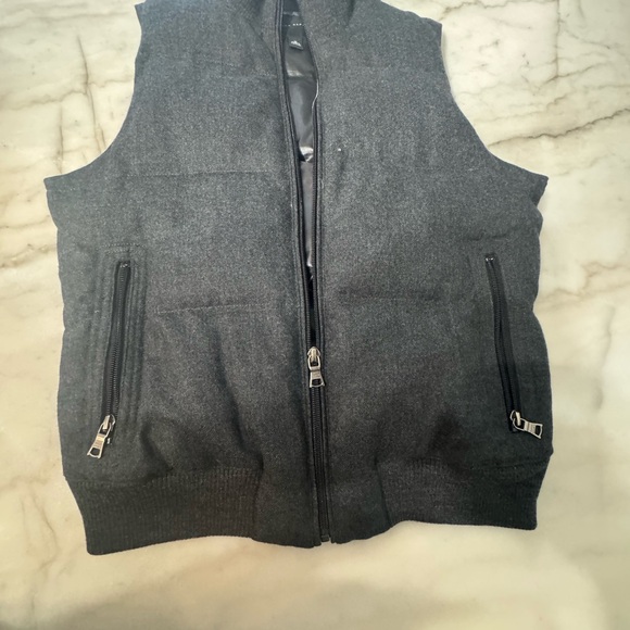 Banana Republic Sweaters - Banana Republic women’s grey insulated vest size medium